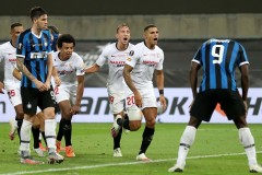 皇馬官方確認！荷蘭新星凱克拉爾6000萬歐元加盟，刷新荷蘭球員轉會紀錄